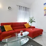 Sanda With Private Pool זאדאר