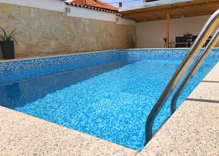 Sanda With Private Pool * Zara