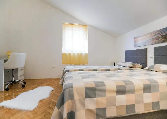 Sanda With Private Pool Villa