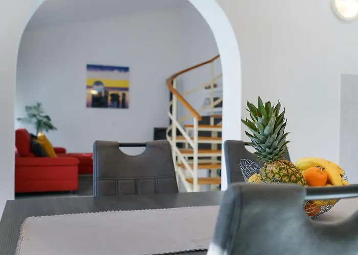 Sanda With Private Pool Задар