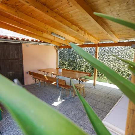 Villa Sanda With Private Pool Zadar