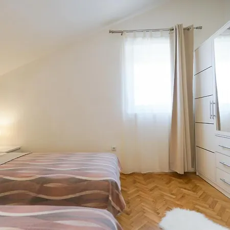 Sanda With Private Pool * Zadar