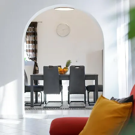 Sanda With Private Pool