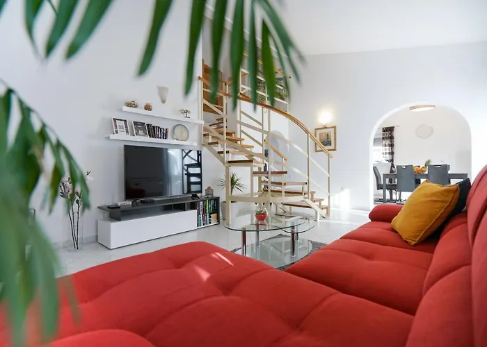 Sanda With Private Pool Villa *