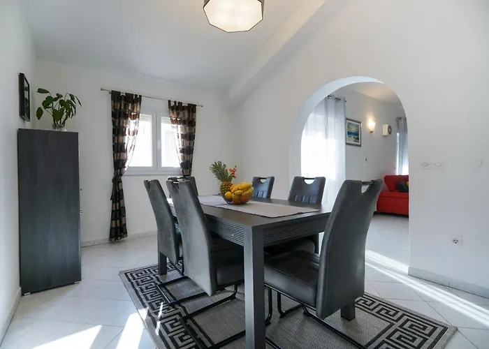 Villa Sanda With Private Pool *