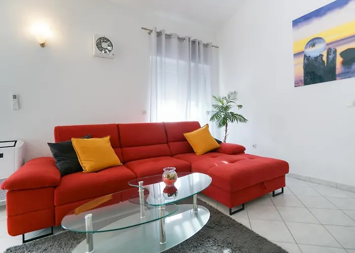 Sanda With Private Pool Zadar